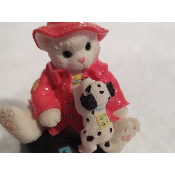 Calico Kittens by Priscilla Hillman & Enesco Friendship Stays Afloat 1997 - Picture 4 of 10